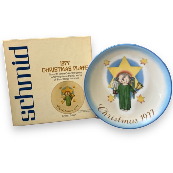Schmid 1977 Christmas Plate Limited Edition Sister Bertha Hummel with Box - Picture 1 of 10